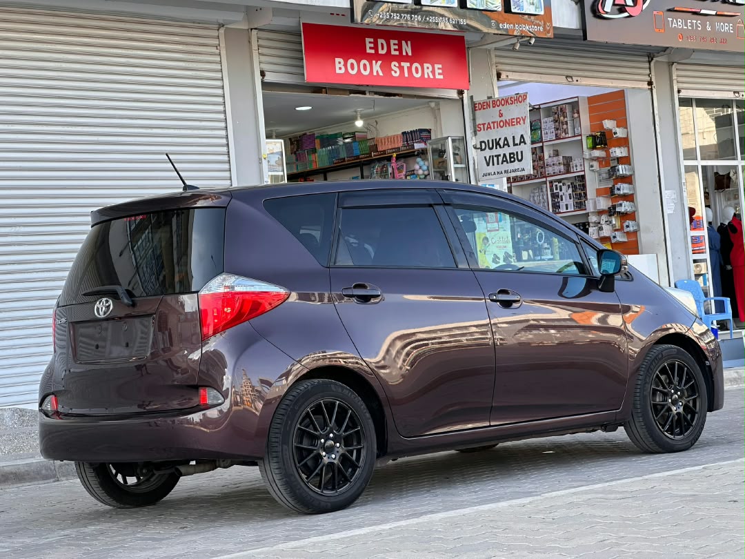 TOYOTA RACTICS thumbnail 7